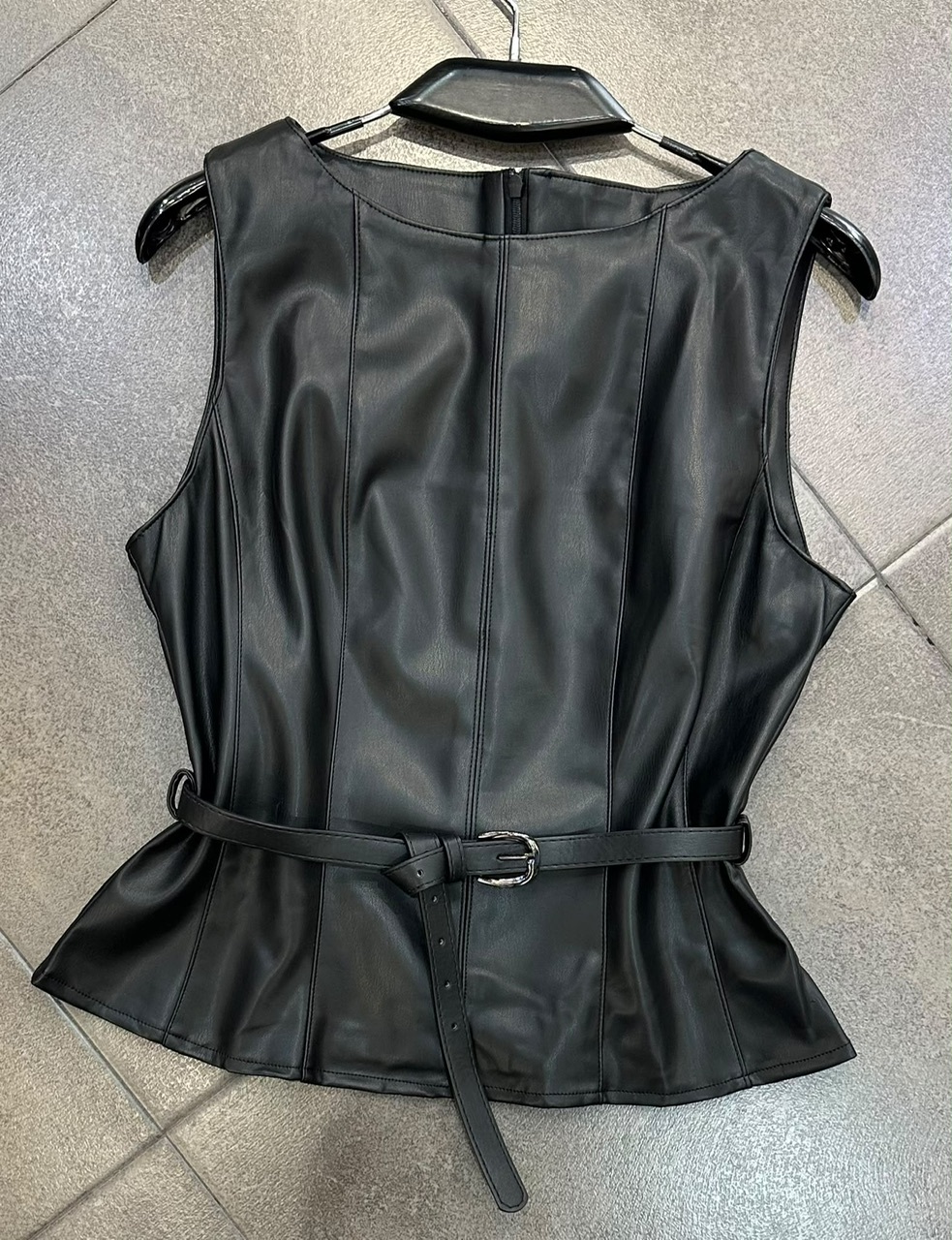 Top efecto piel negro - Imagen 2