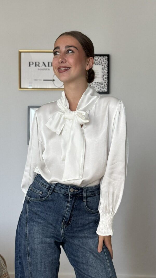 Blusa satinada lazada blanca