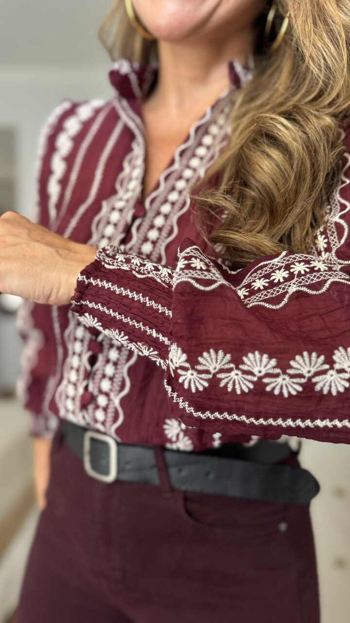 Blusa romántica bordada berenjena - Imagen 8