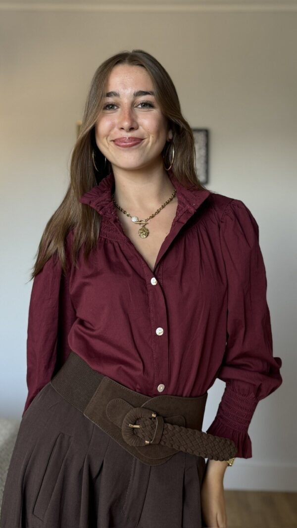 Camisa cuello frunce burdeos