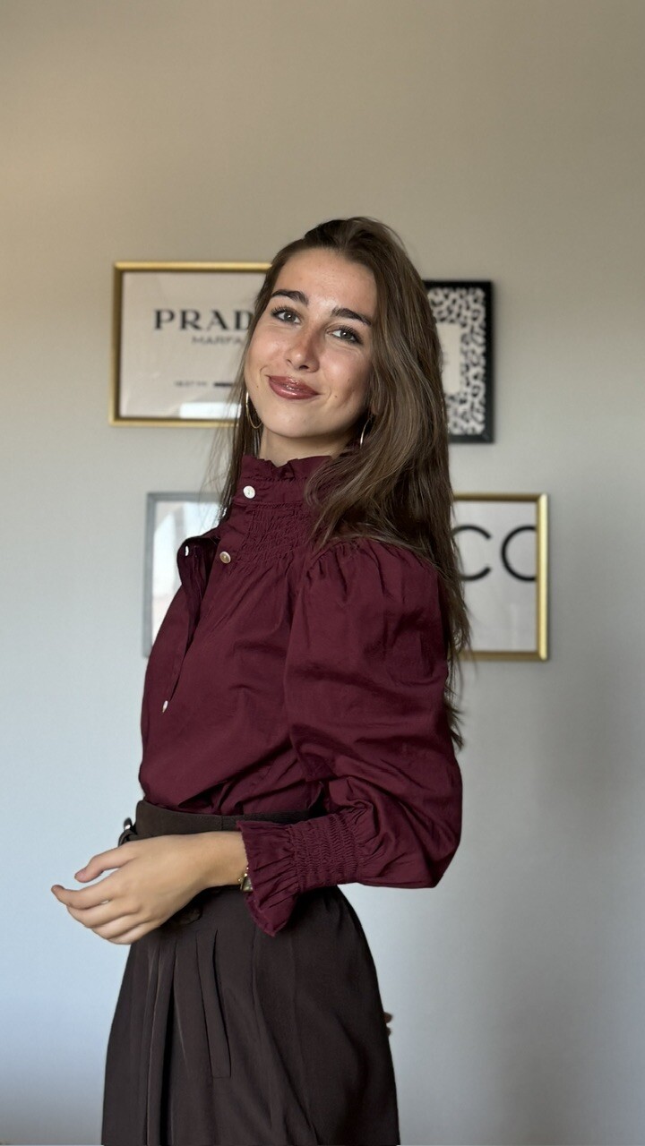 Camisa cuello frunce burdeos - Imagen 10