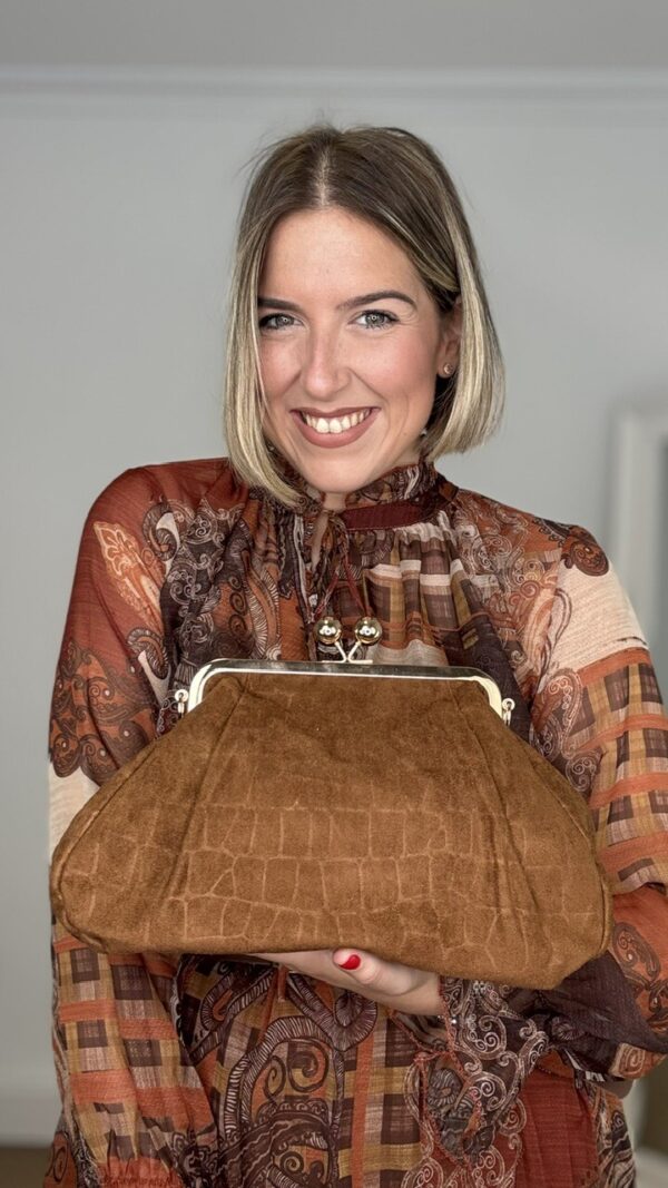 Bolso Clutch Antelina Camel