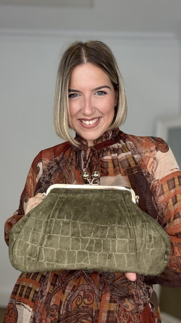 Bolso Clutch Antelina Verde Caza