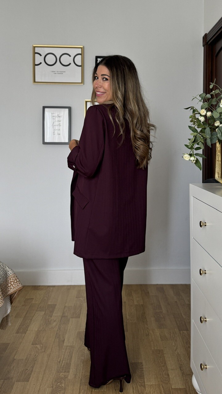 Traje Abigail Burdeos - Imagen 6