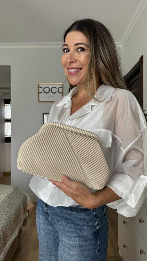 Bolso Clutch Relieve Beige