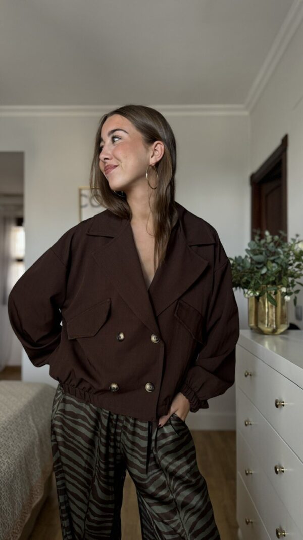 Chaqueta Trench Marrón
