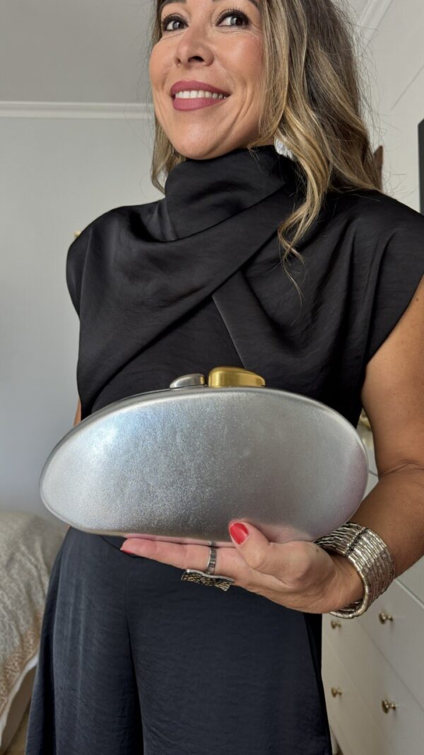 Bolso Clutch Polipiel Plateado
