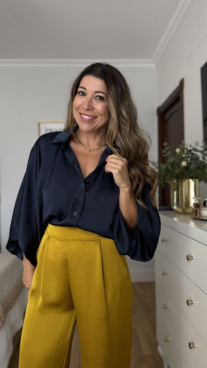 Blusa Satinada Mangas Abullonada Oversize Azul Marino - Imagen 6