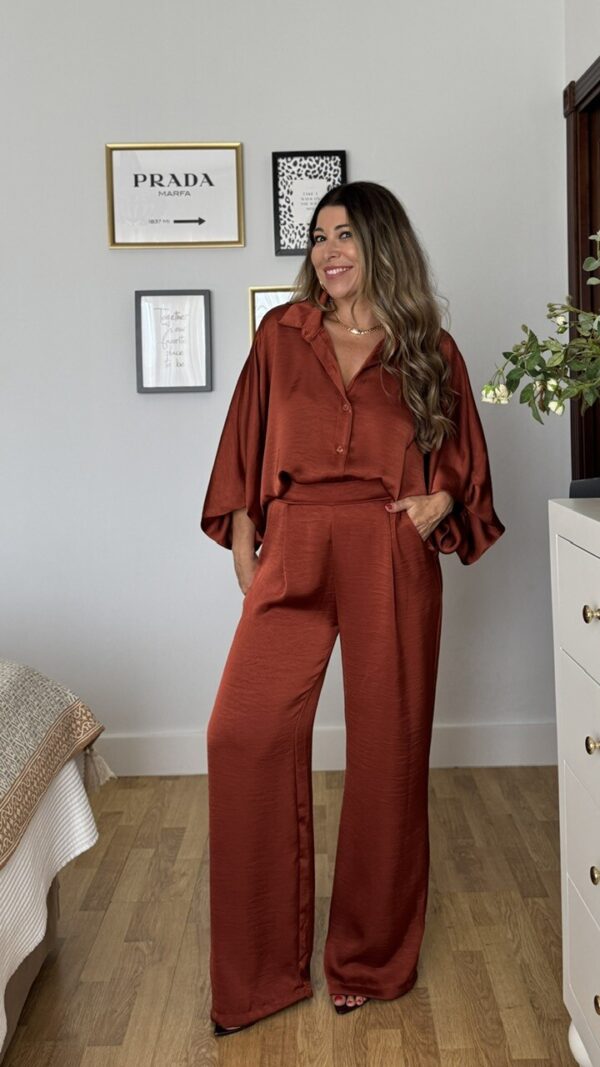 Pantalón Satinado Pinzas Teja