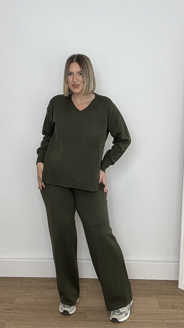 Conjunto Punto Escote Verde Caza - Imagen 8