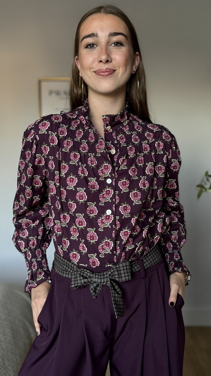 Camisa Cuello Frunce Estampada Flores Berenjena - Imagen 6