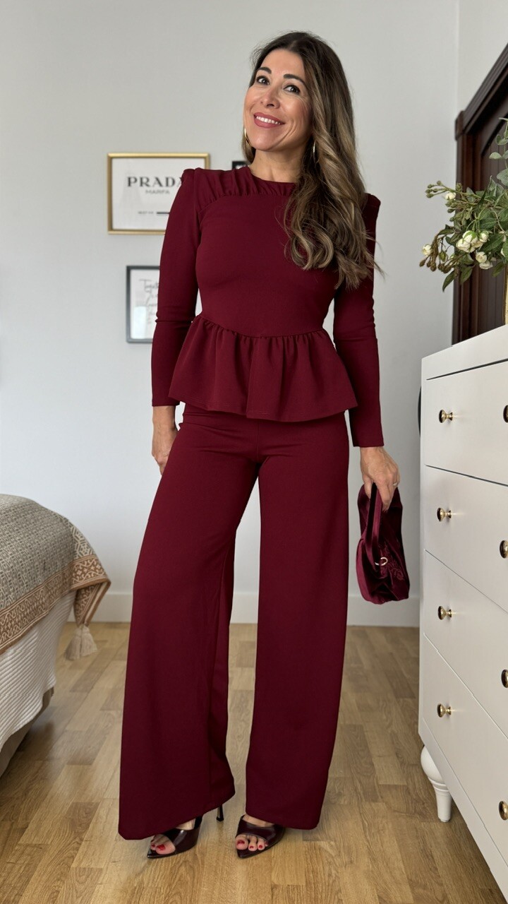 Conjunto Invitada Carola Burdeos - Imagen 9