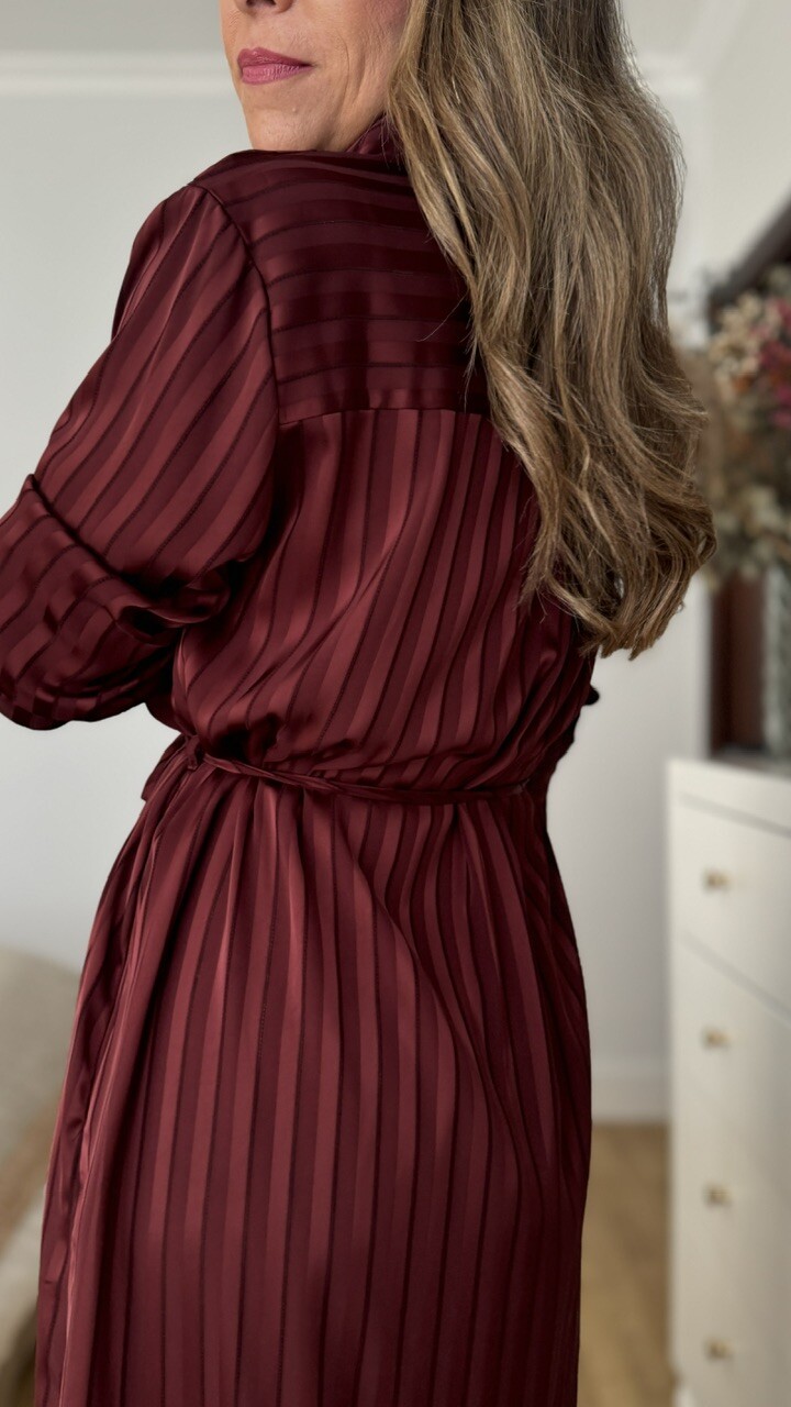 Vestido Camisero Satinado Burdeos - Imagen 3