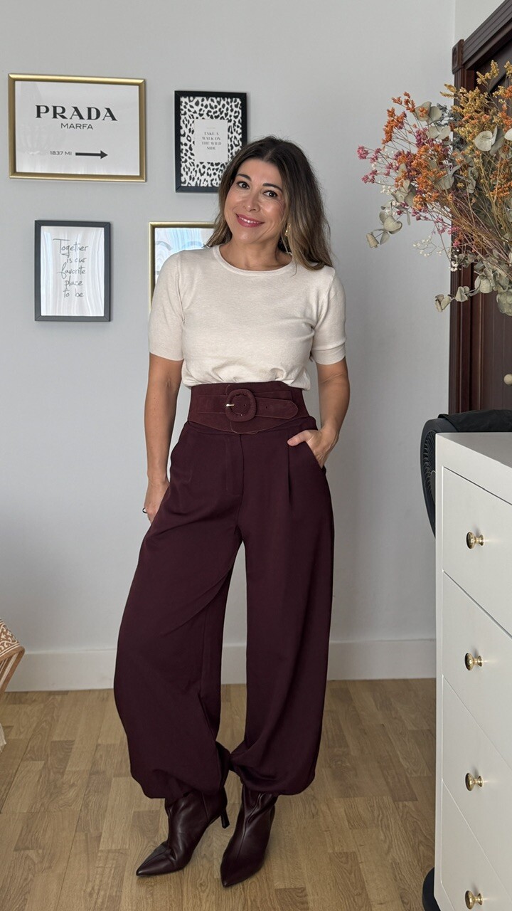 Pantalón Bombacho Pinzas Berenjena