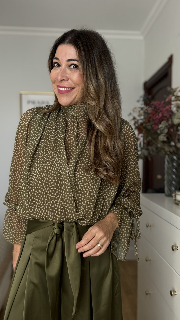 Blusa Gasa Topitos Cruzada Verde Oliva - Imagen 6